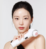 ProtoClinical k-beauty MEDICUBE: Age-r Ultra Tune 40.68 (*It Can Only Be Shipped Via Express Service.) single beige beauty device with pale blue side accents on a light background