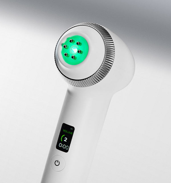 ProtoClinical k-beauty MEDICUBE: Age-r Ultra Tune 40.68 (*It Can Only Be Shipped Via Express Service.) single beauty device in cool gray and pale green tones on a light background