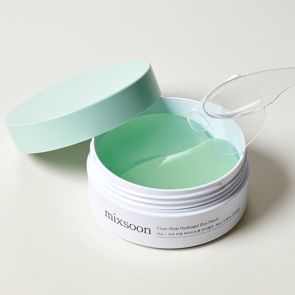 ProtoClinical k-beauty mixsoon Cica-Hyal Hydrogel Eye Patch 84g (30 pairs) single mint green round eye patch jar centered on a pale pink and aqua background