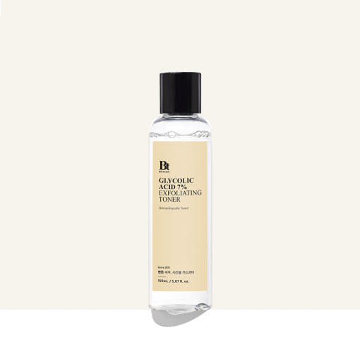 ProtoClinical k-beauty BENTON: Glycolic Acid 7% Exfoliating Toner (150ml) single upright toner bottle with a yellow label centered on a light background.