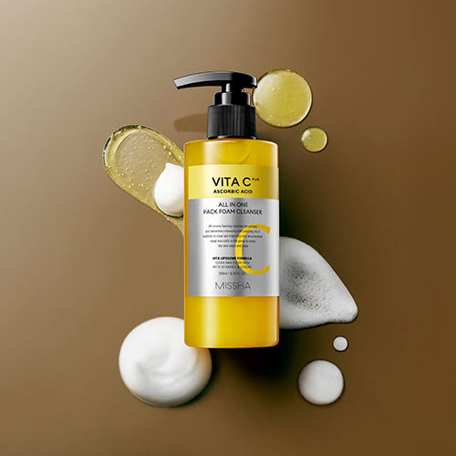 ProtoClinical k-beauty MISSHA Vita C Plus All In One Pack Foam Cleanser 200ml single warm yellow cleanser tube standing upright on a clean white background