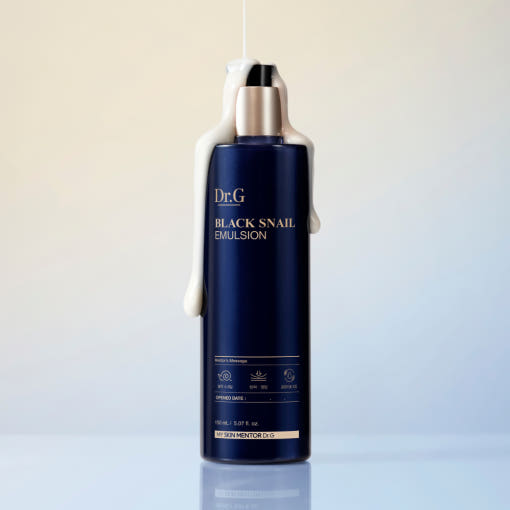 ProtoClinical k-beauty Dr.G Black Snail Emulsion 150ml shown as a tall navy bottle silhouette with soft cream sides and pale blue lower accents on a light background.