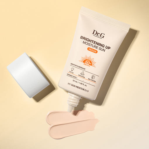 ProtoClinical k-beauty Dr.G Brightening Up Moisture Sun SPF50+ PA++++ 50ml single upright sunscreen tube centered on a light background.
