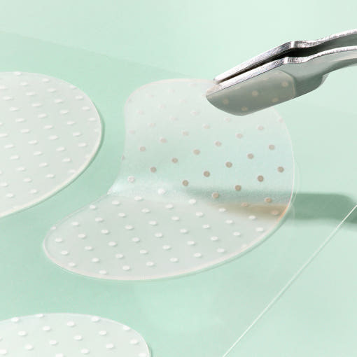 ProtoClinical k-beauty ilso No Problem Spot Patch 72P square product detail graphic with pale patch packaging, soft color blocks, and clean layout