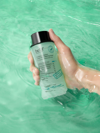 ProtoClinical k-beauty beauty product on a light background.