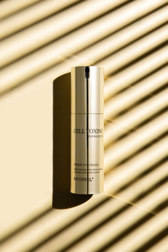 ProtoClinical k-beauty beige beauty product detail on a light background.