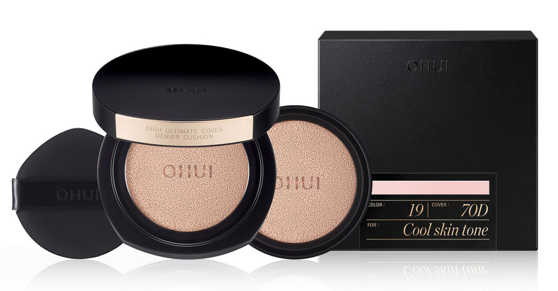 ProtoClinical k-beauty cosmetic product and packaging on a light background.