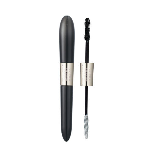 ProtoClinical k-beauty slim pale beauty product on a clean white background.