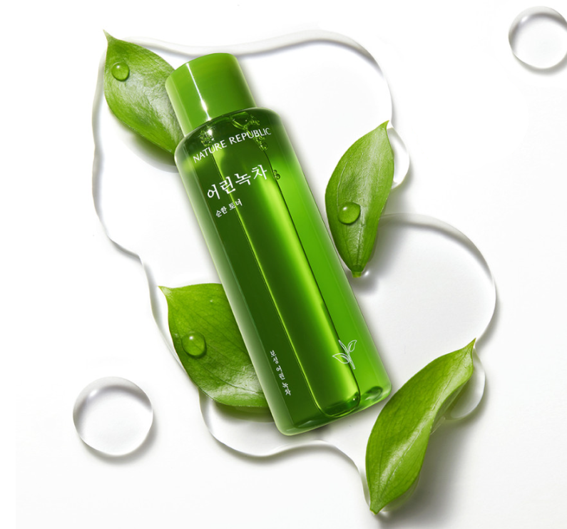 ProtoClinical k-beauty [NATURE REPUBLIC] Mild Green Tea Toner 155ml abstract green product graphic with soft lilac corners on a light background