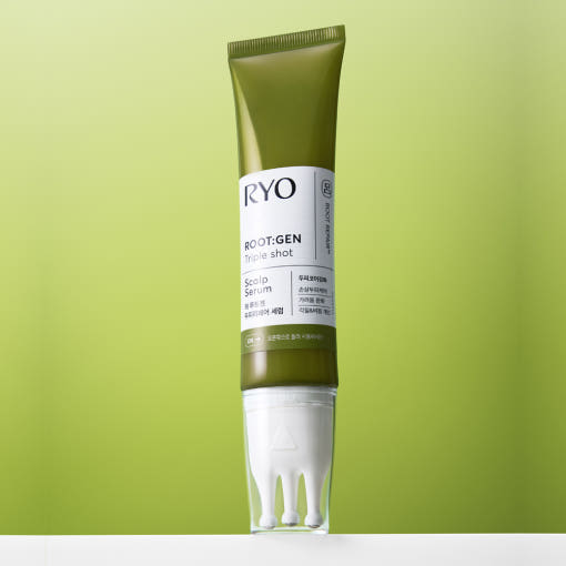 ProtoClinical k-beauty light green beauty graphic with a darker vertical center.