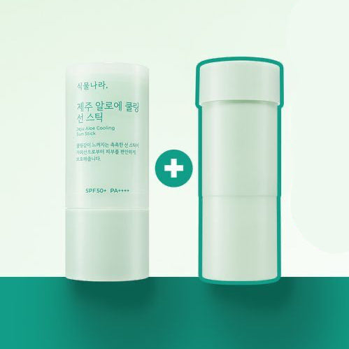 ProtoClinical k-beauty Shingmulnara Jeju Aloe Cooling Sun Stick SPF50+ PA++++ 19g+19g(Refill) single upright pale green sun stick package on a light background.
