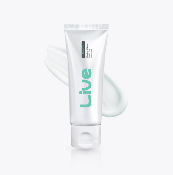ProtoClinical k-beauty [Live orals] Breath Care Toothpaste 80g in a single upright white squeeze tube with turquoise lettering and a mint toothpaste swirl on a light background