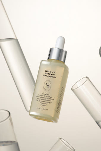 ProtoClinical k-beauty HEVEBLUE Single Vita Dark Spot Pine-Ampoule 50ml single ampoule package centered on a clean white background