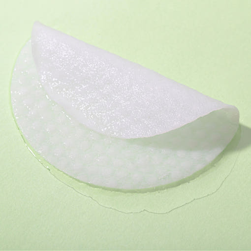 ProtoClinical k-beauty PETITFEE Comforting Cica Pad 250ml/80ea single round dark green toner pad container centered on a light background