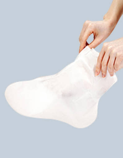 ProtoClinical k-beauty PETITFEE Dry Essence foot pack 8g X 10pair (20ea) single front-facing foot pack packet with visible front label on a light background