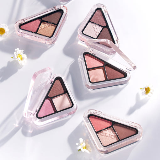 ProtoClinical k-beauty CLIO Essential Shadow Tap 1.5g (5colors) shown as a small triangular eyeshadow compact with three neutral pans and a clean studio background