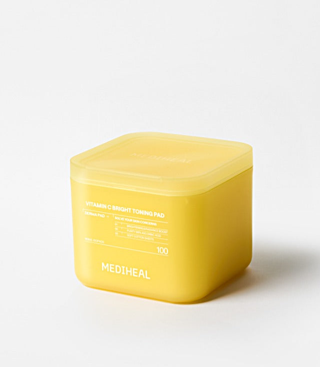 ProtoClinical k-beauty MEDIHEAL Vitamide Brightening Pad 180ml/100ea single yellow round pad jar centered on a pale blue background