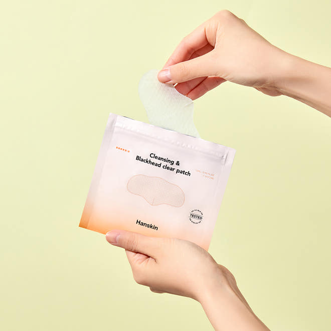 ProtoClinical k-beauty Hanskin Cleansing Blackhead Clear Patch 15ml X 7ea square cleansing patch graphic with cool blue-green panels and a white center area
