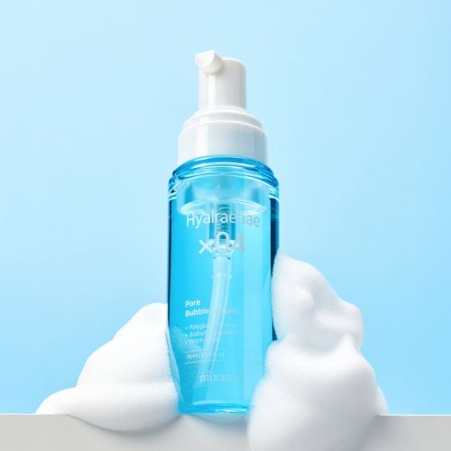 ProtoClinical k-beauty mixsoon Hyalraebae Pore Bubble Serum 70ml in a single light blue serum bottle centered upright on a pale blue background with soft white side panels