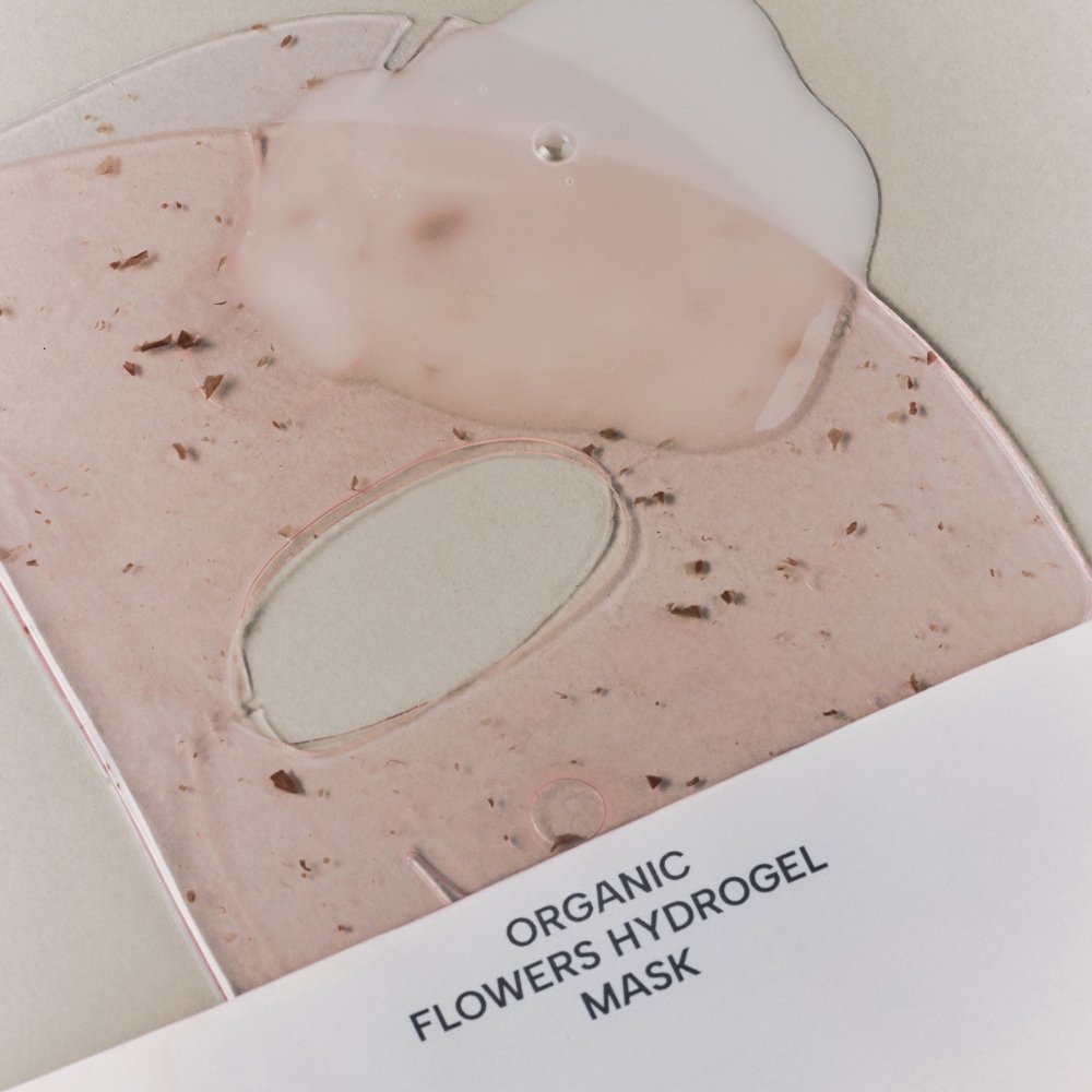 Official product image for whamisa Organic Flowers Hydrogel Mask 5ea.