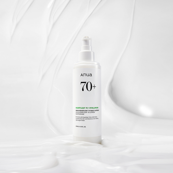 ProtoClinical k-beauty Anua HEARTLEAF 70% DAILY RELIEF LOTION 200ml single upright lotion bottle centered on a white background with soft peach side shading