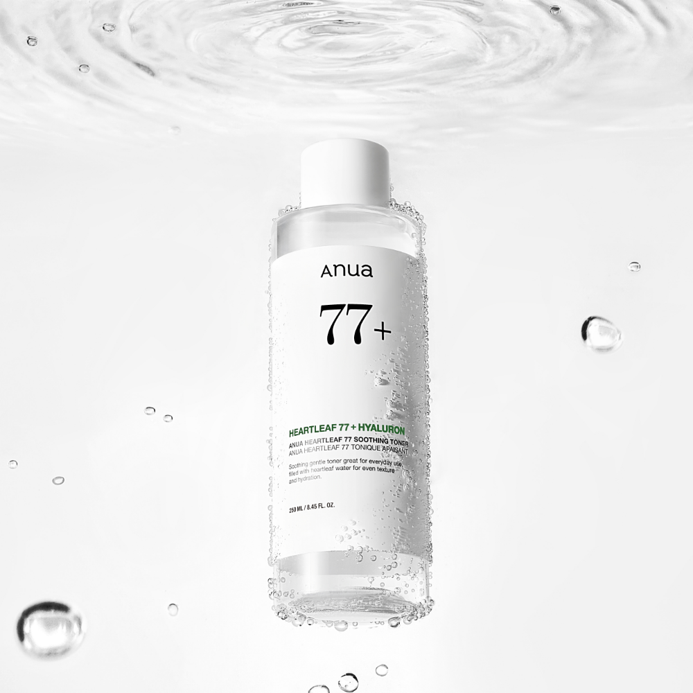 ProtoClinical k-beauty Anua HEARTLEAF 77% SOOTHING TONER 250ml single upright toner bottle centered on a white background with soft peach side shading